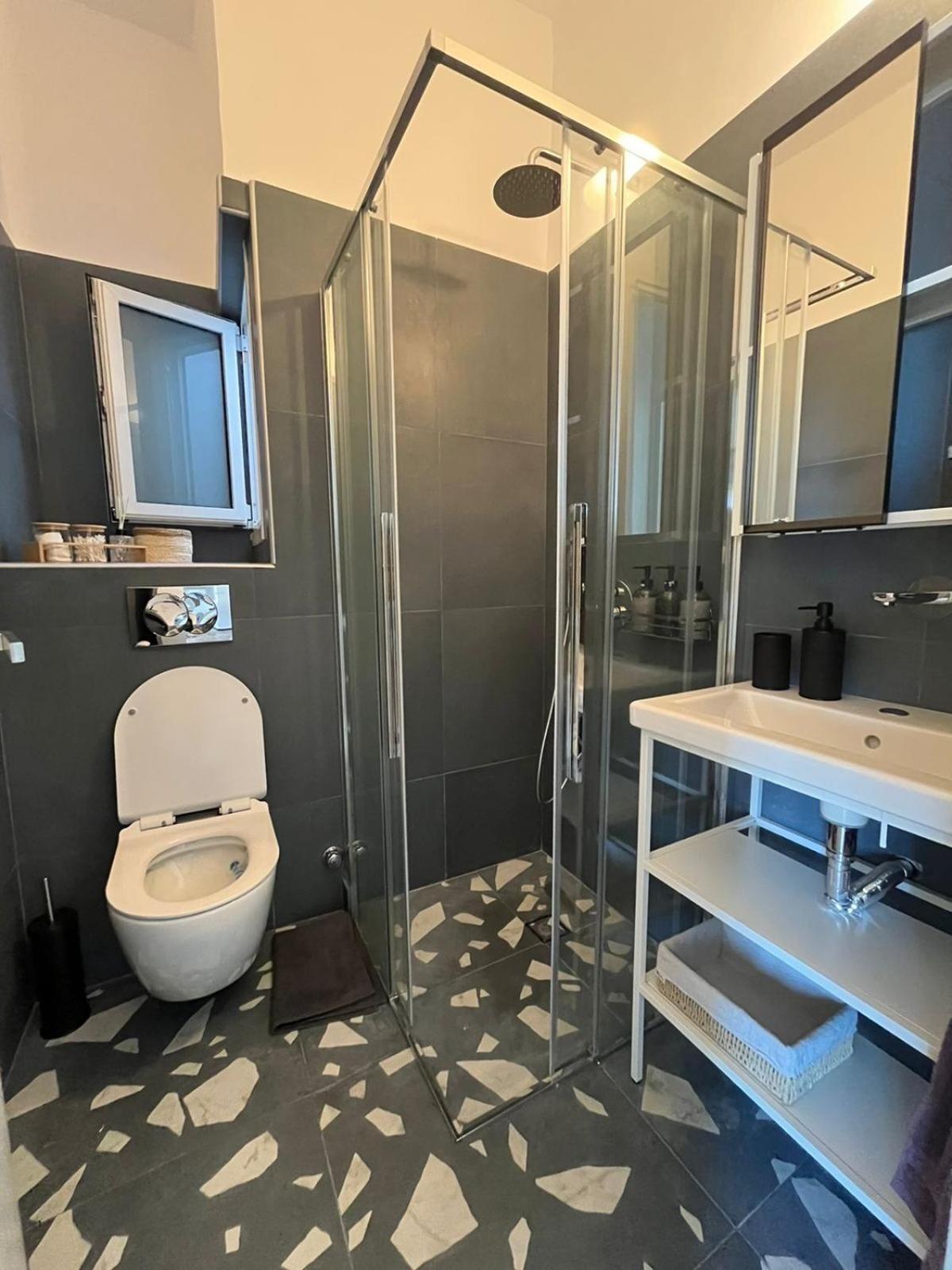 شقة Pari'S House In Plaka أثينا المظهر الخارجي الصورة